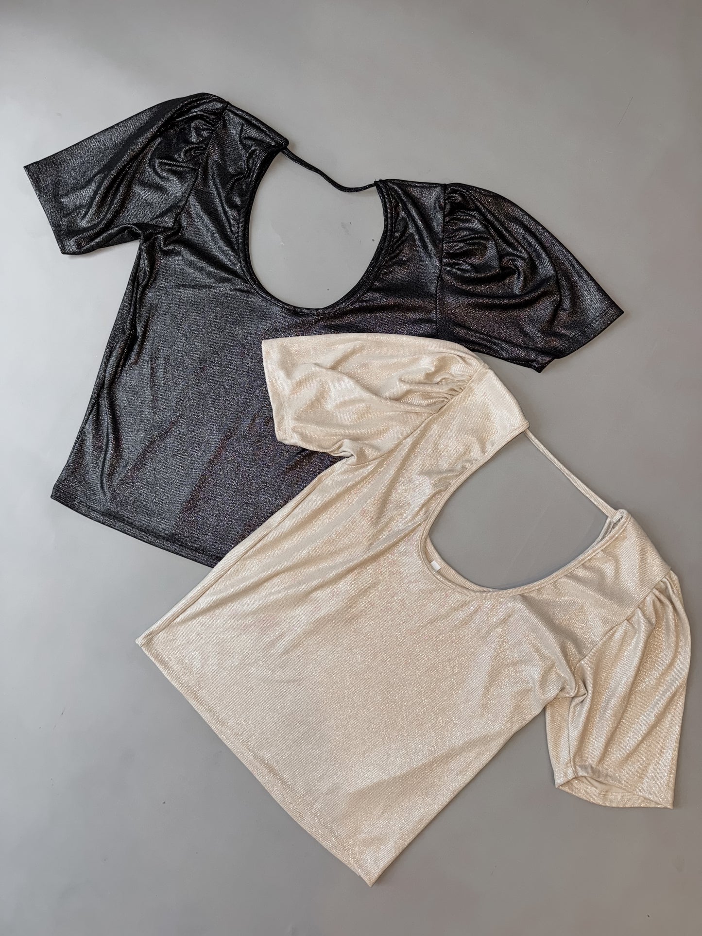 Blusa beige satinada