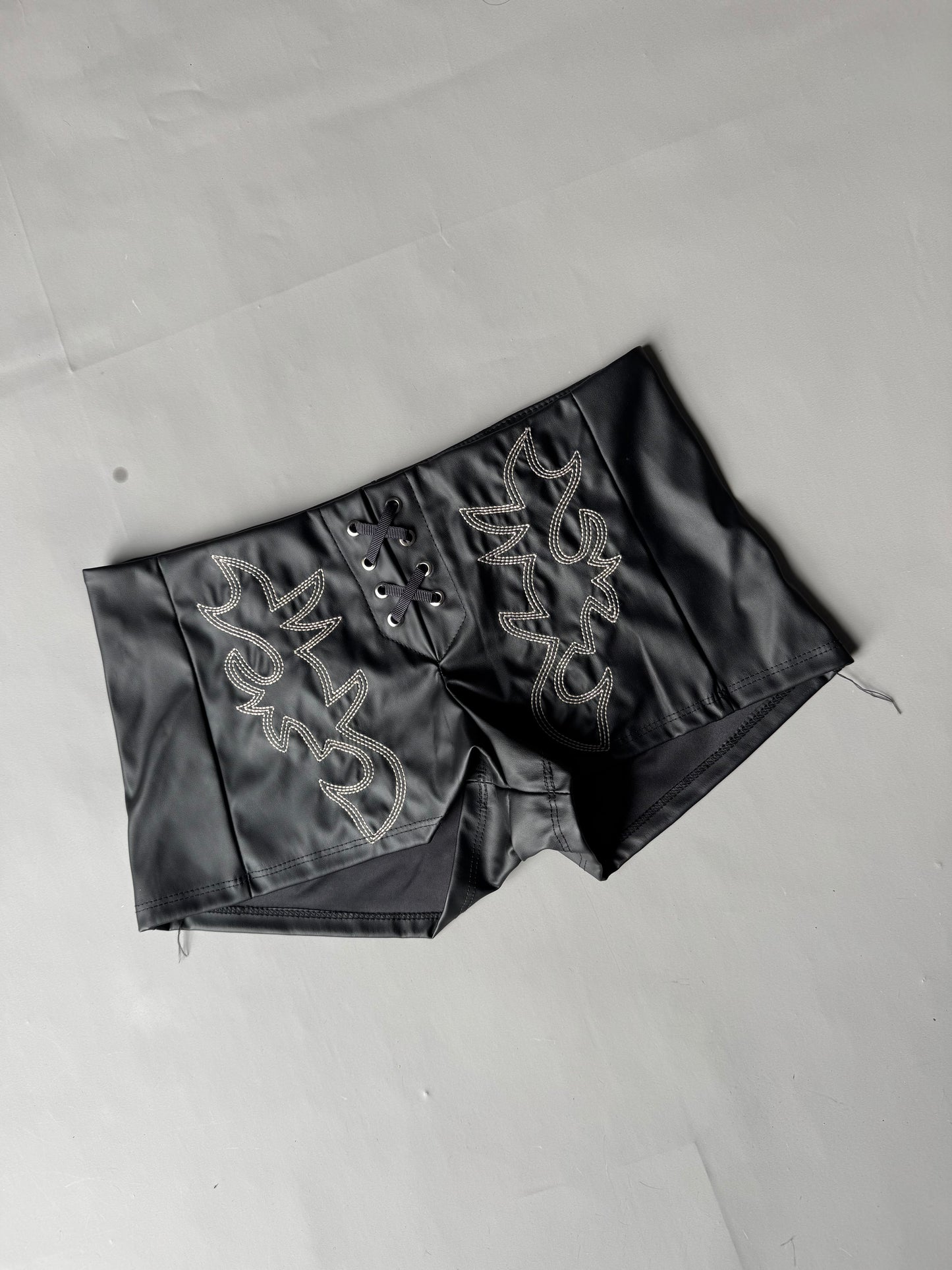Short tiro bajo vaq