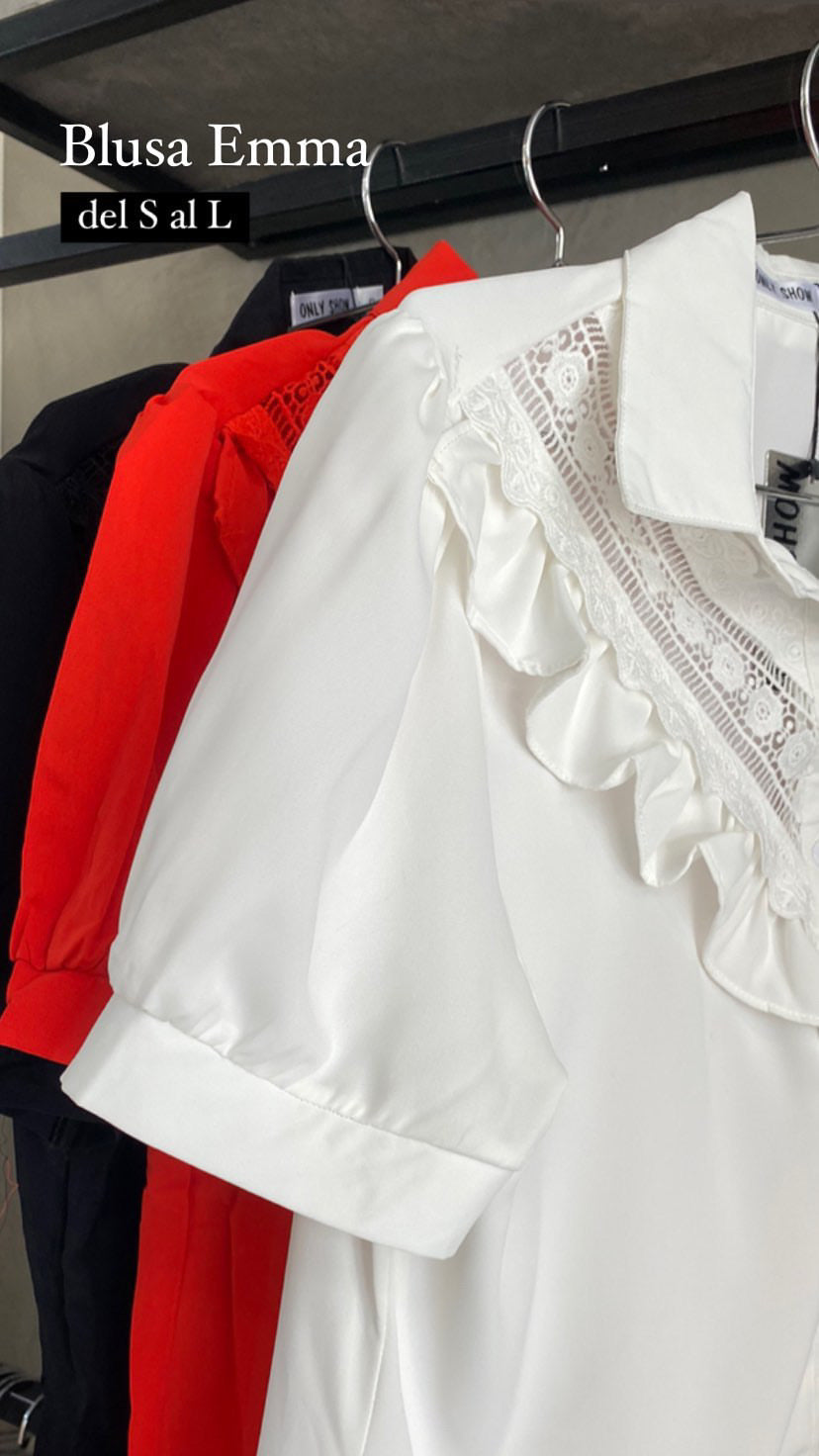 Blusa cuello voladito