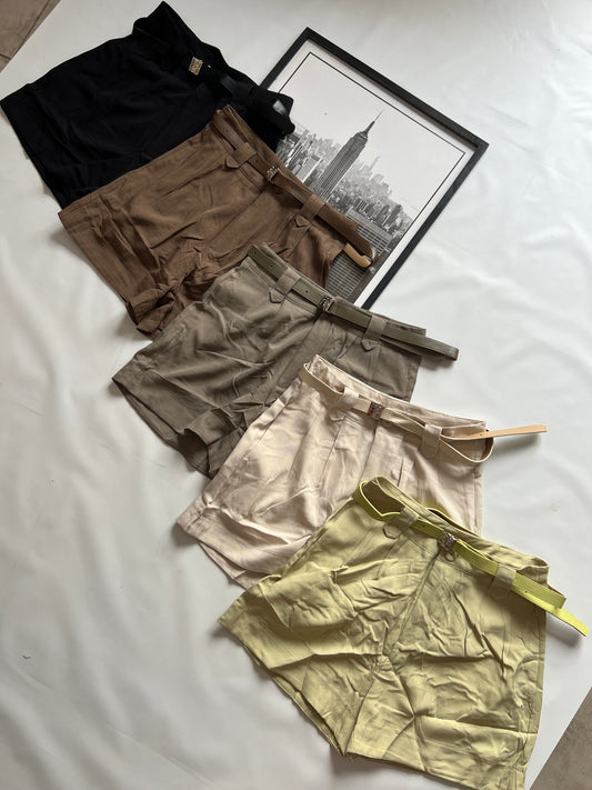 Short con cinto