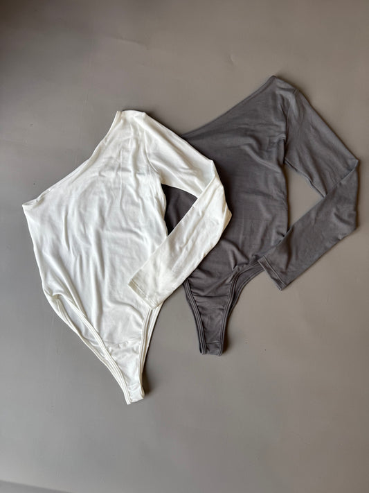 Body un solo hombro beige